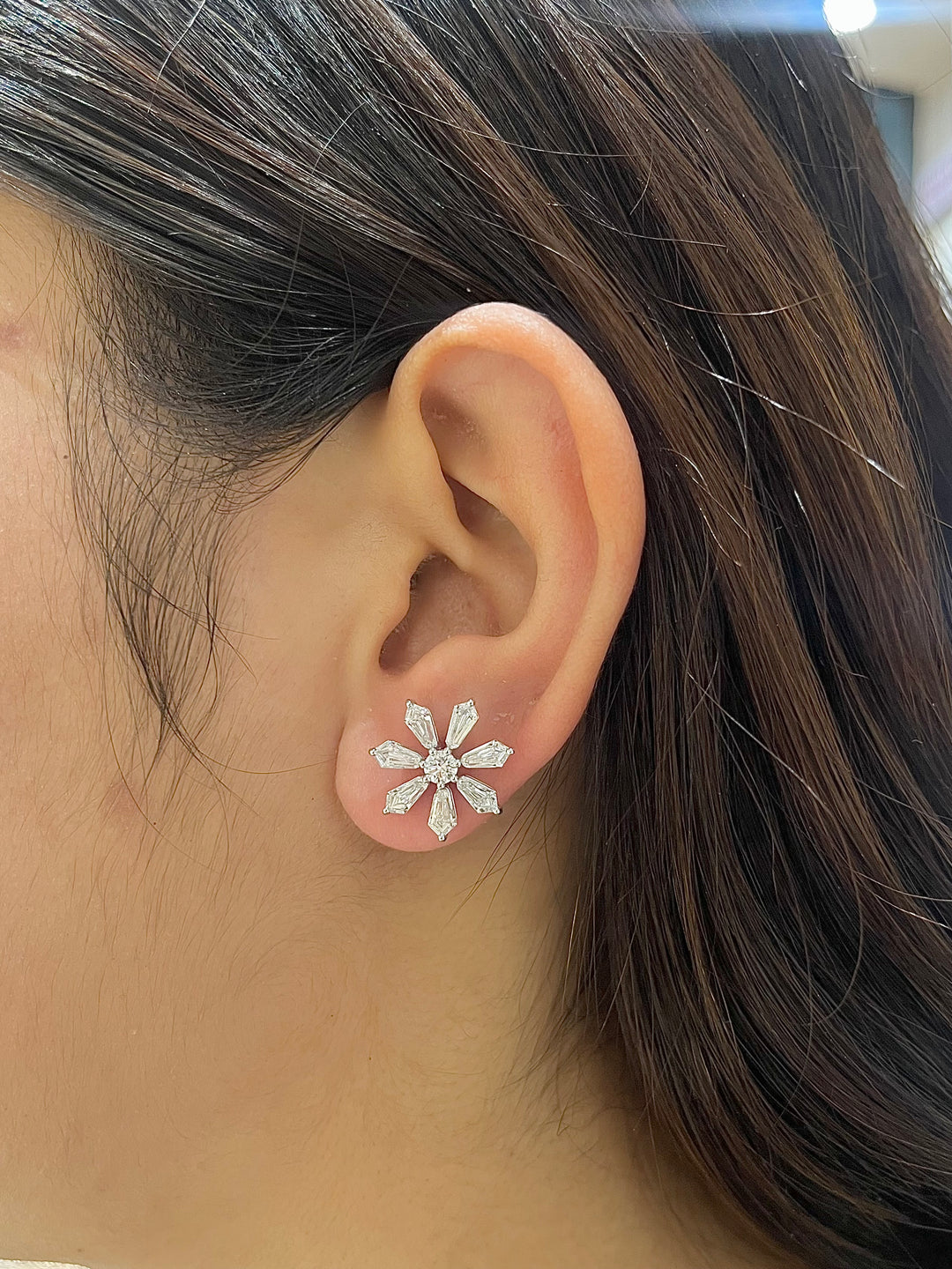 DIAMOND EARRING
