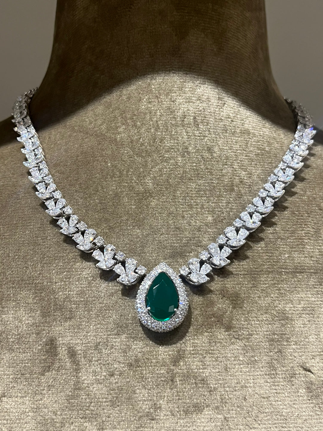 DIAMOND NECKLACE