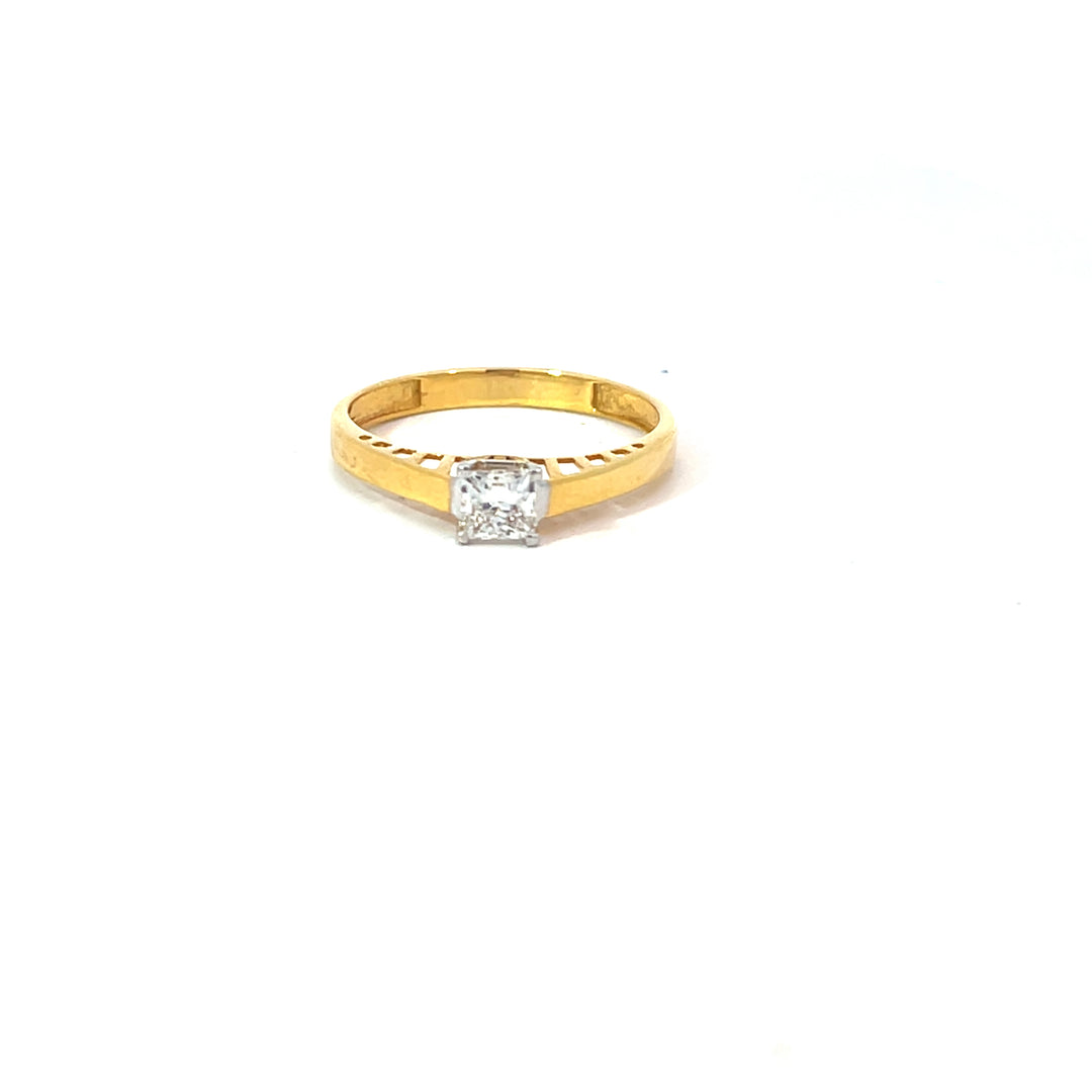 DIAMOND RING