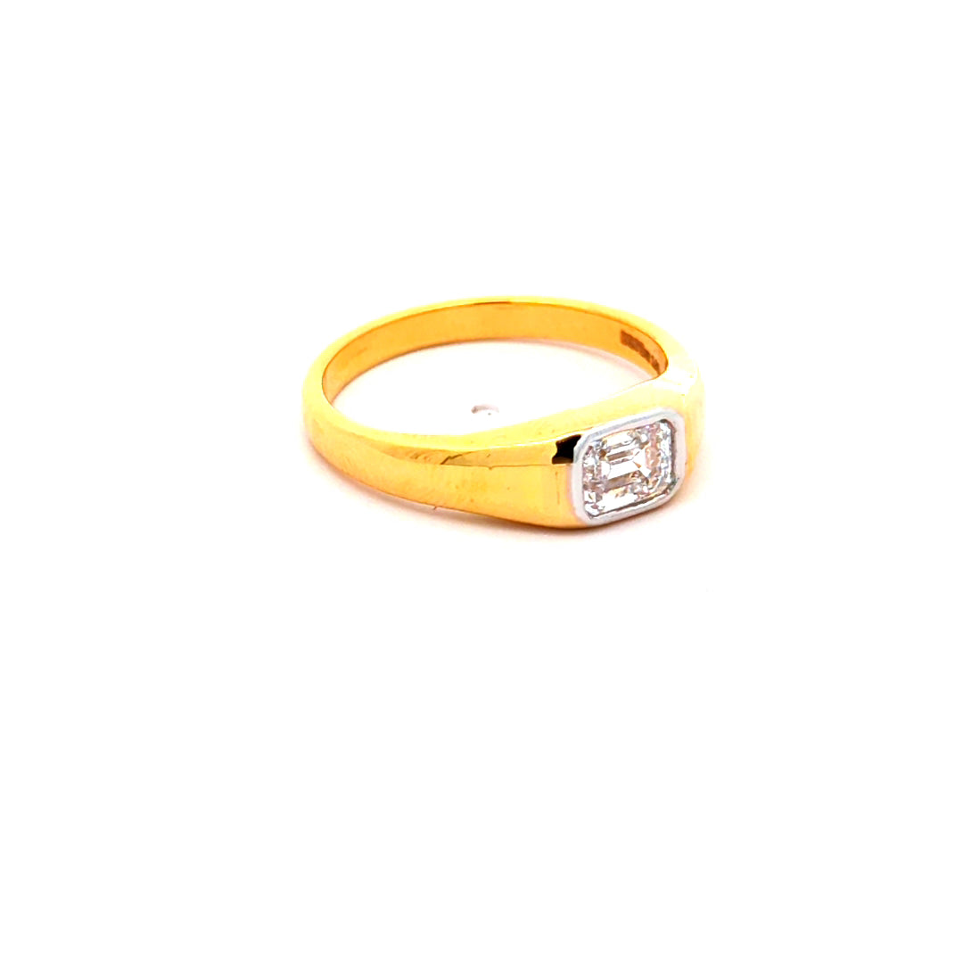 DIAMOND RING