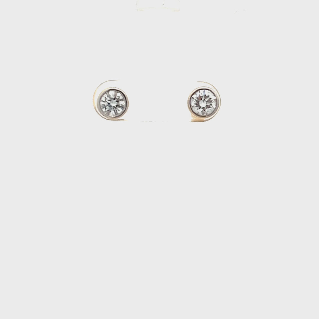 DIAMOND EARRING