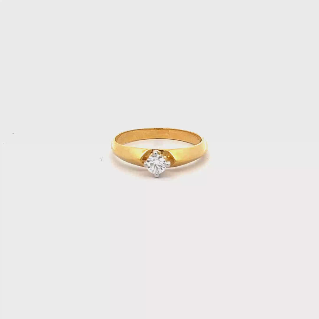 DIAMOND RING
