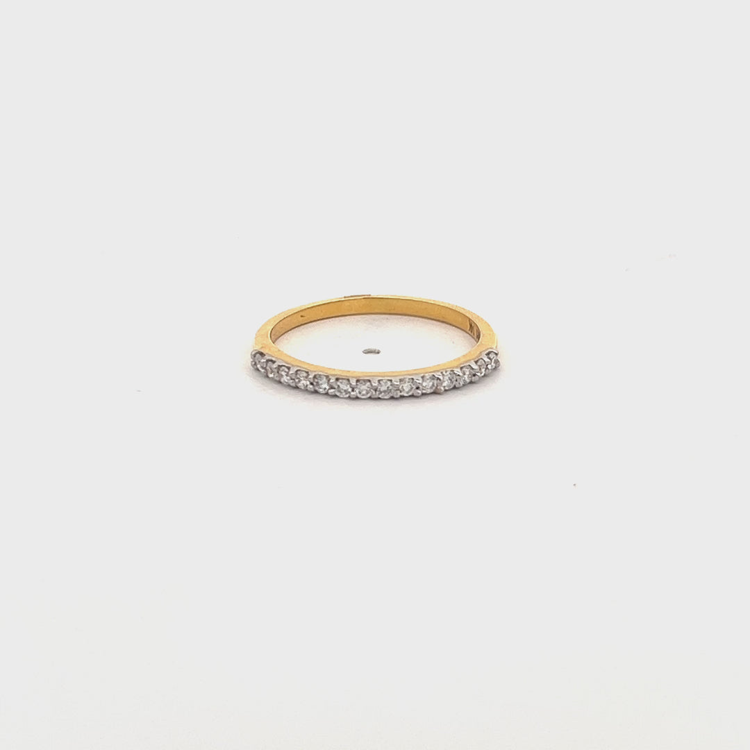 DIAMOND RING