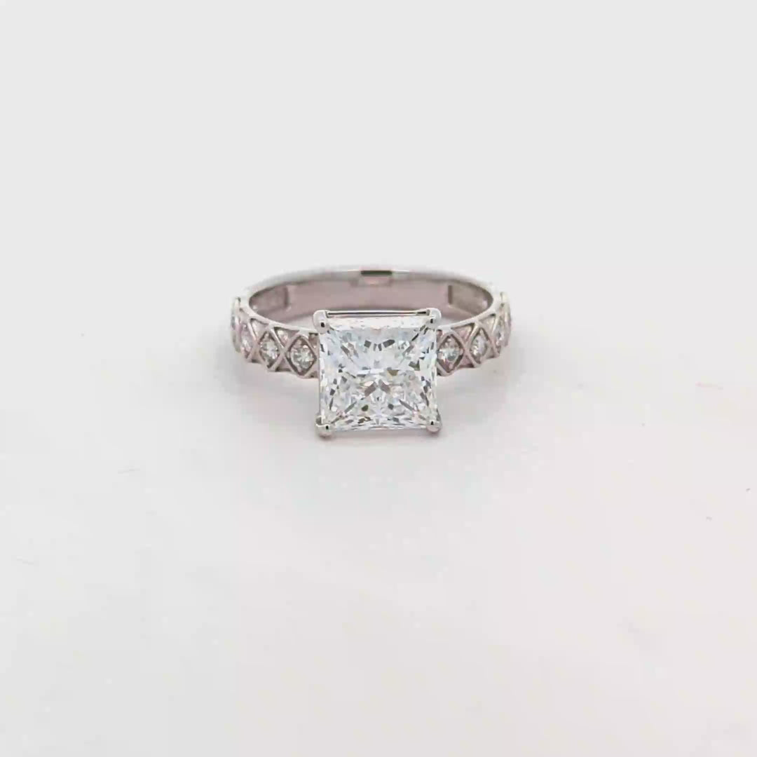 DIAMOND RING