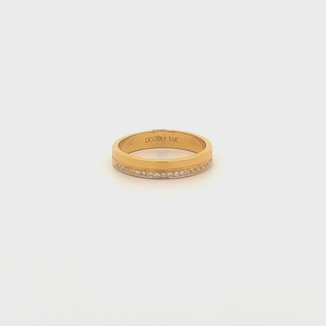 DIAMOND RING