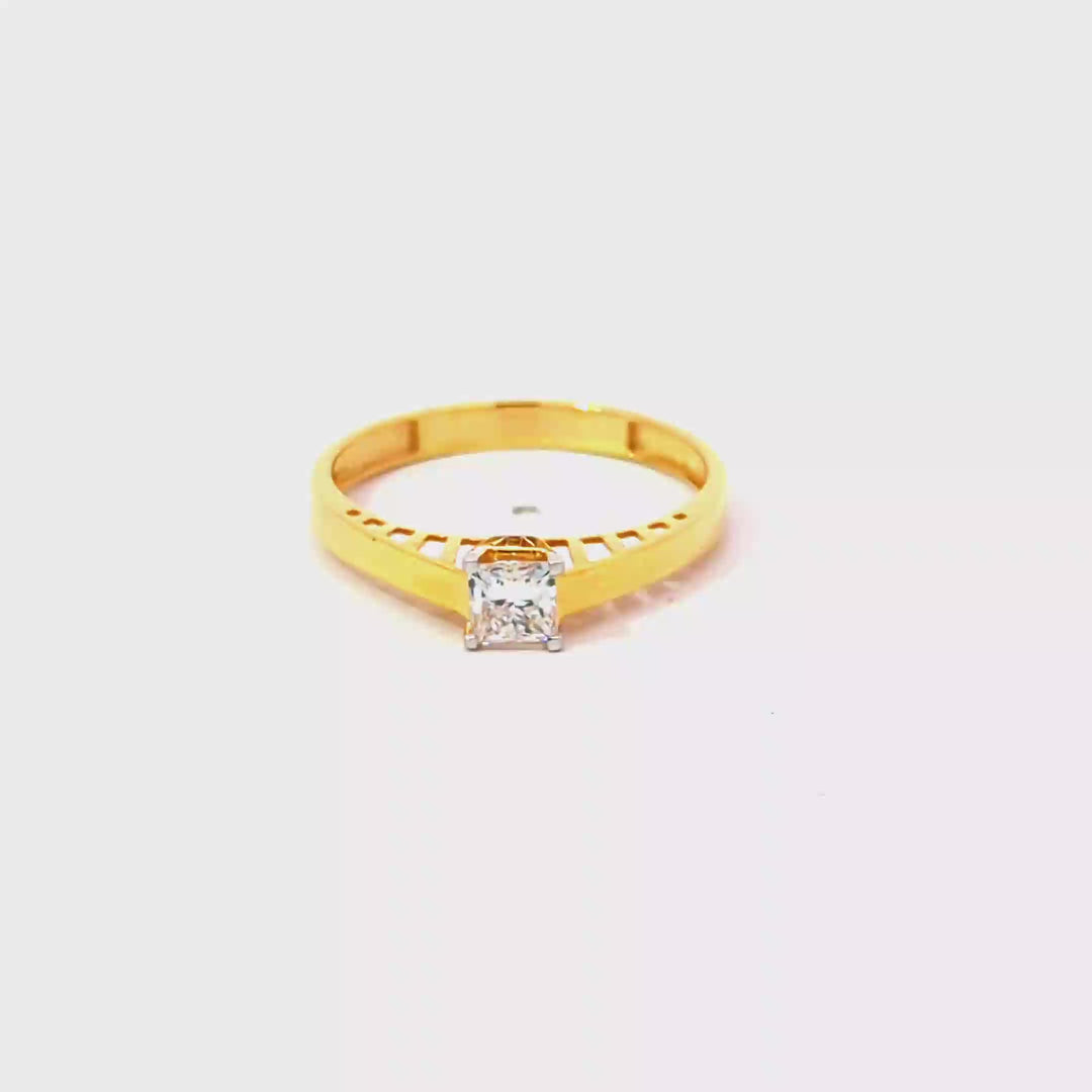 DIAMOND RING