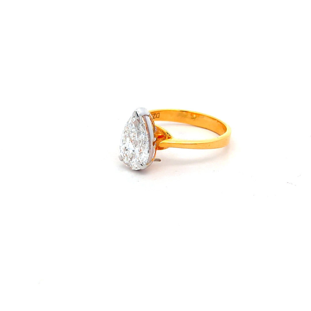 DIAMOND RING