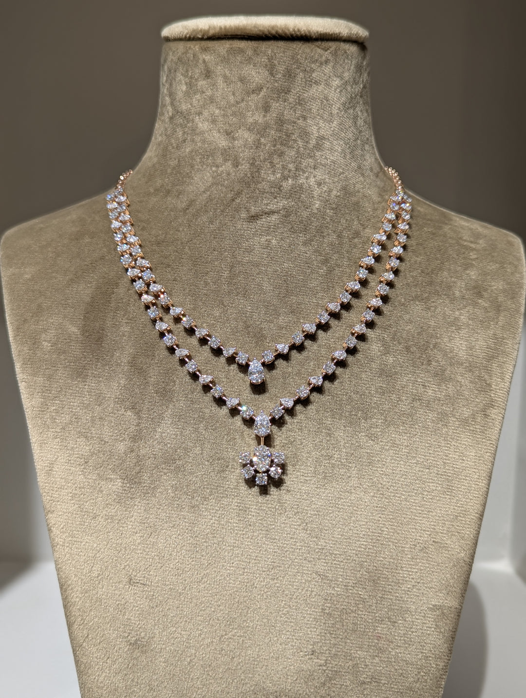 DIAMOND NECKLACE