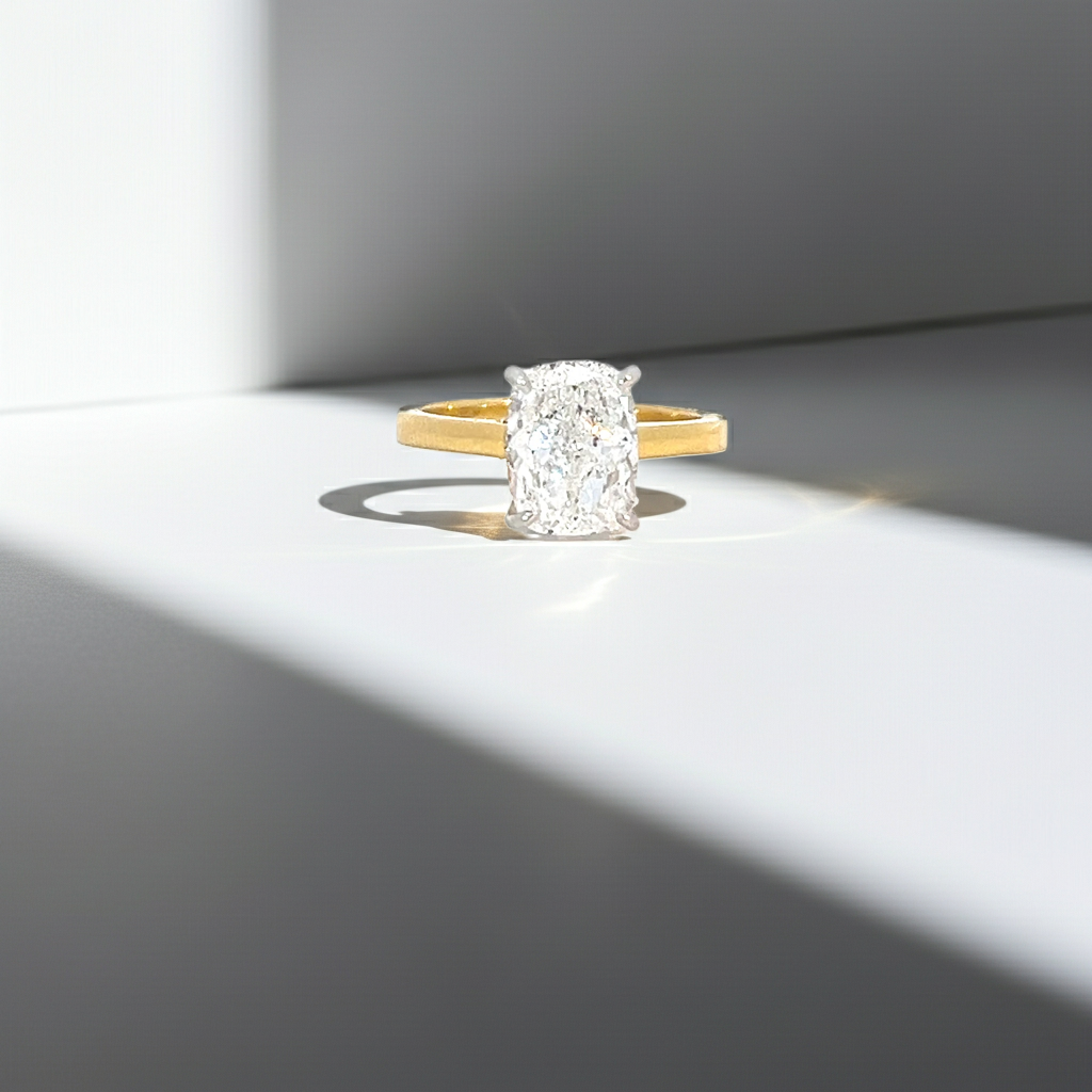 Kama Lumiere Ring