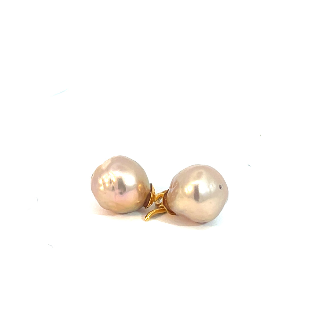 Pearl Earring