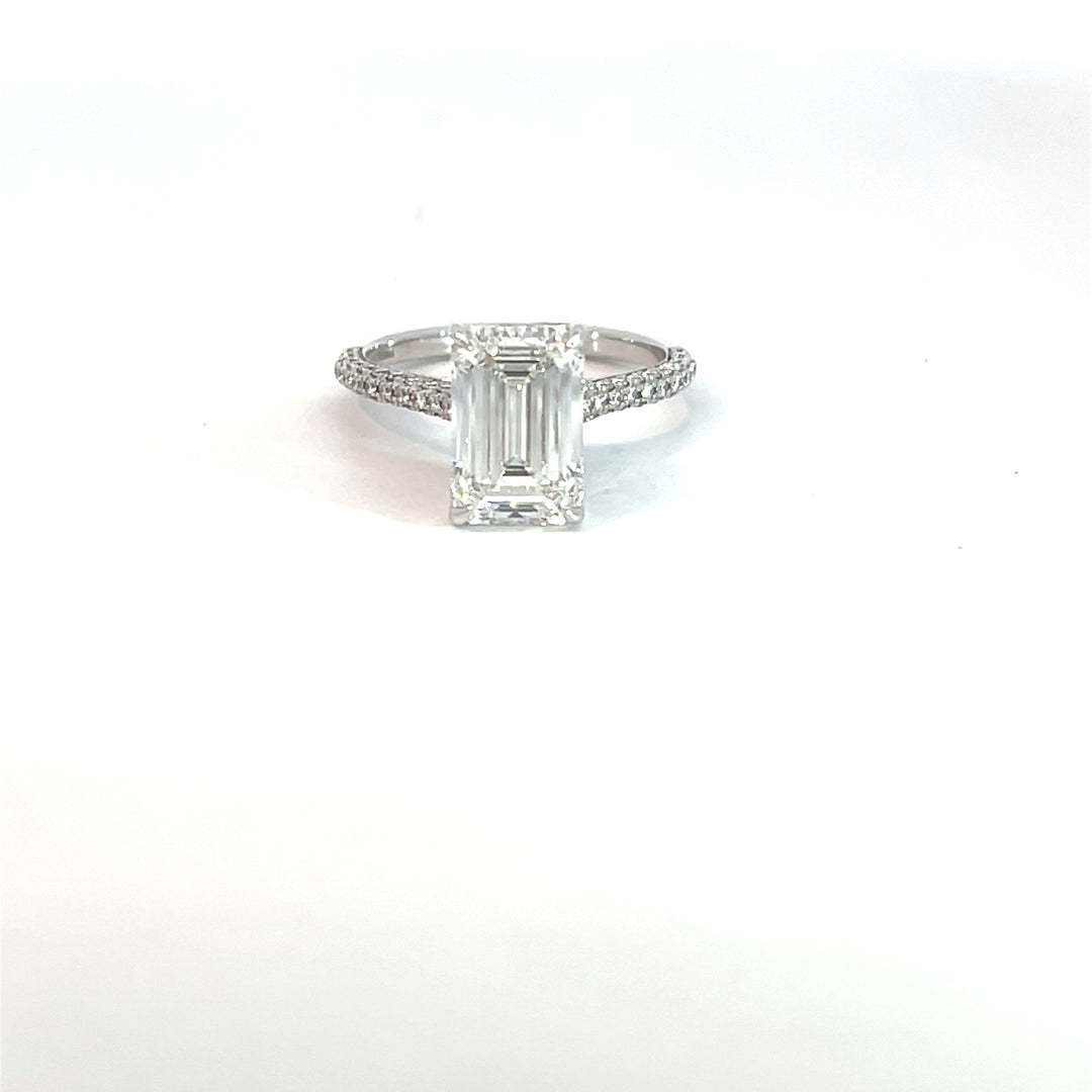 Kama Lumiere Ring