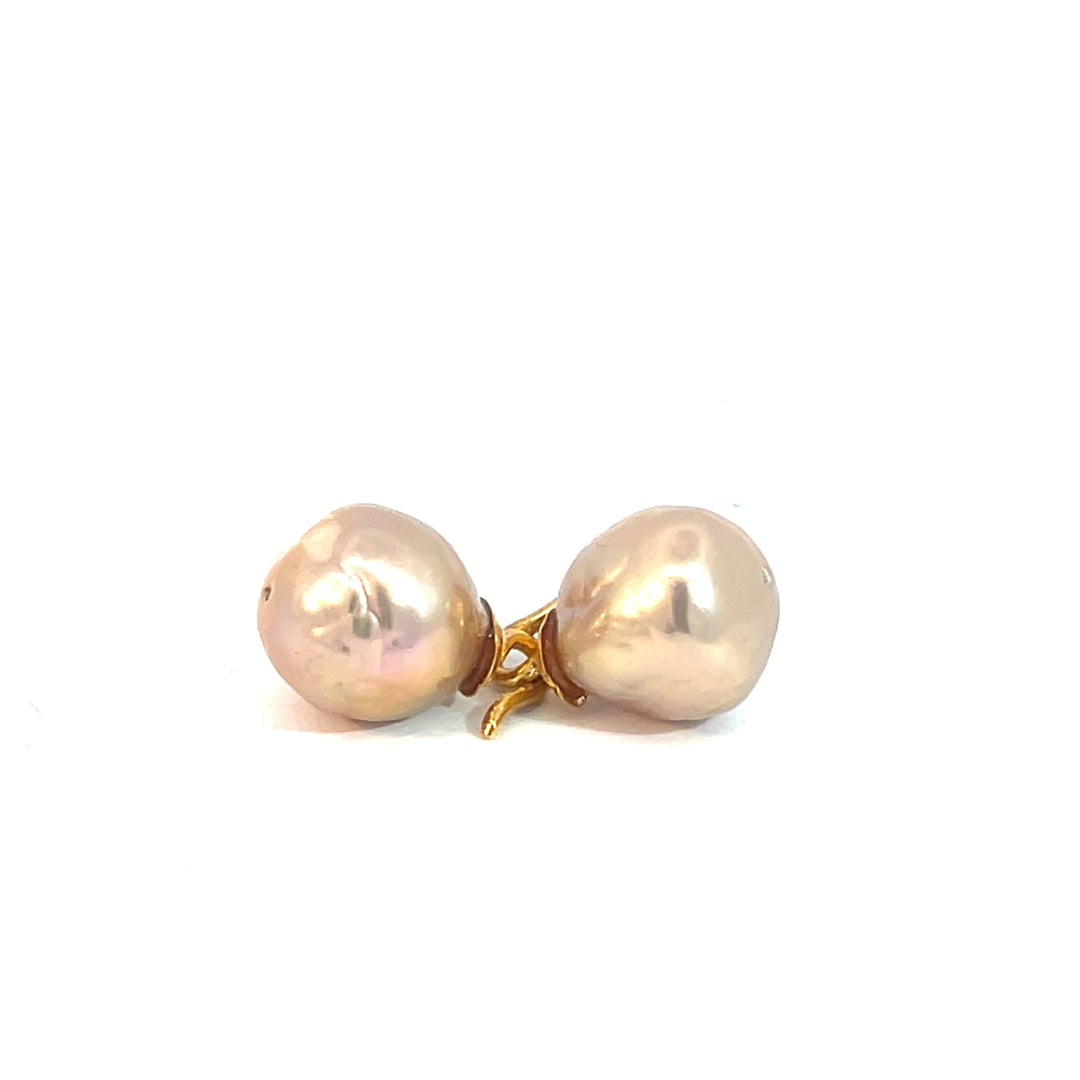 Pearl Earring
