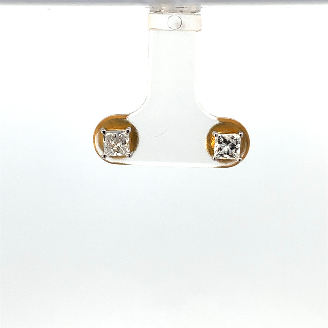 Solitaire Earring