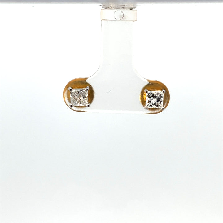 Solitaire Earring