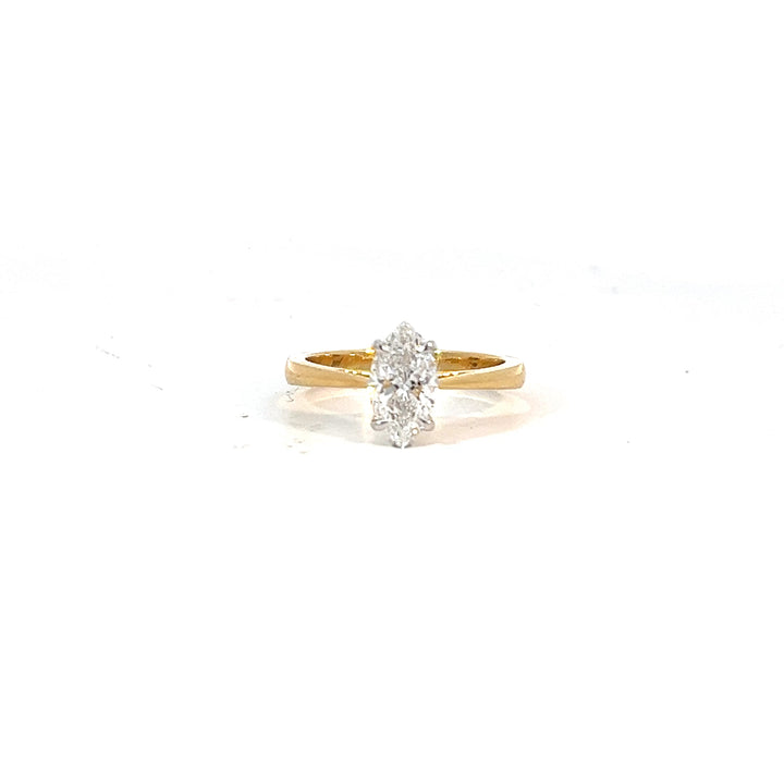 Kama Lumiere Ring
