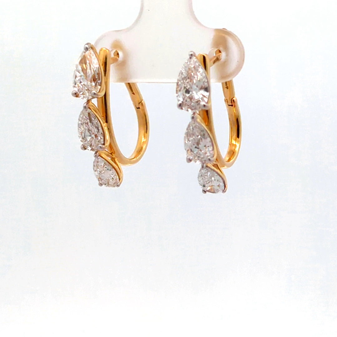DIAMOND EARRING