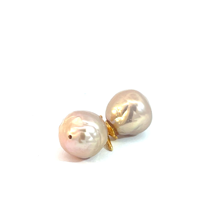 Pearl Earring