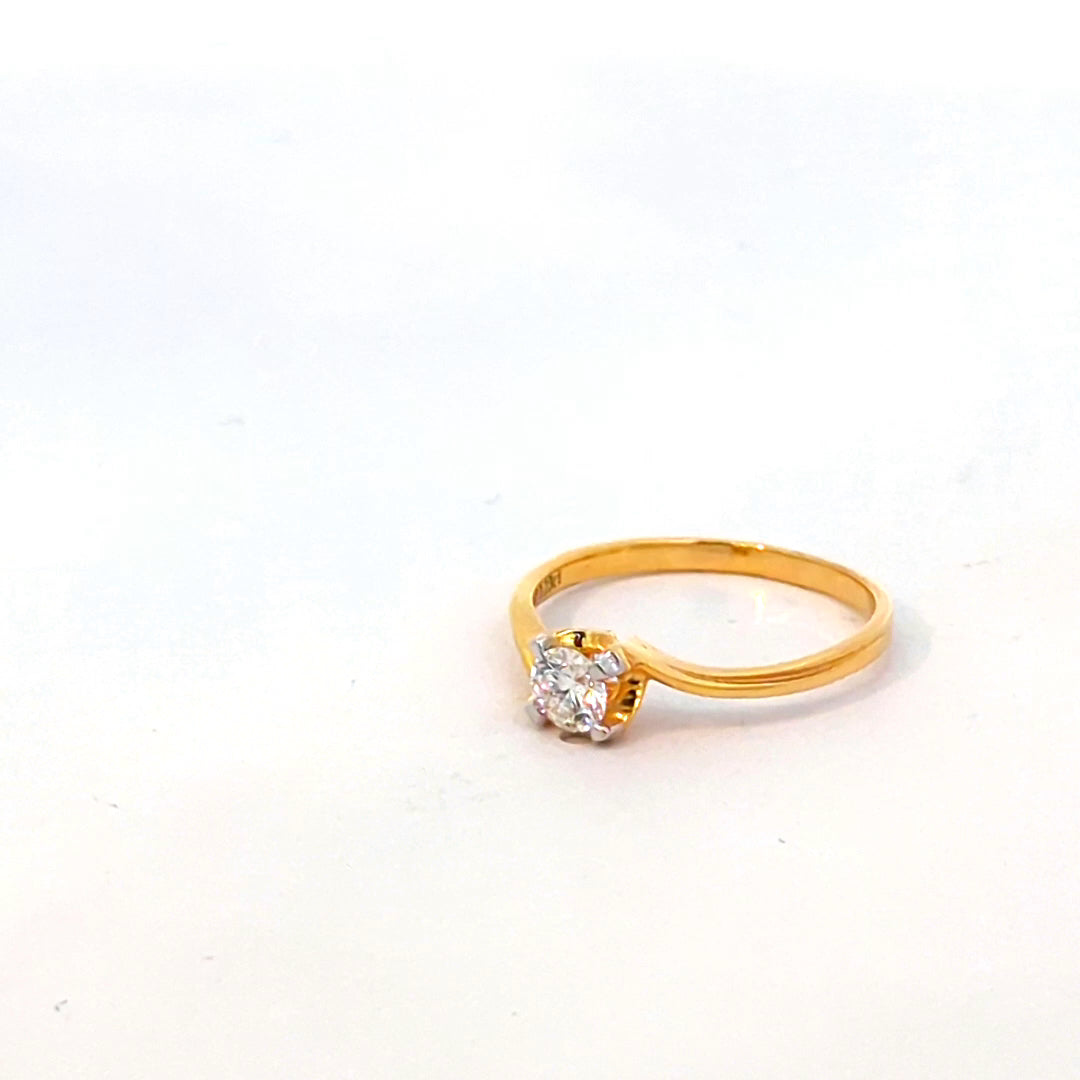 DIAMOND RING