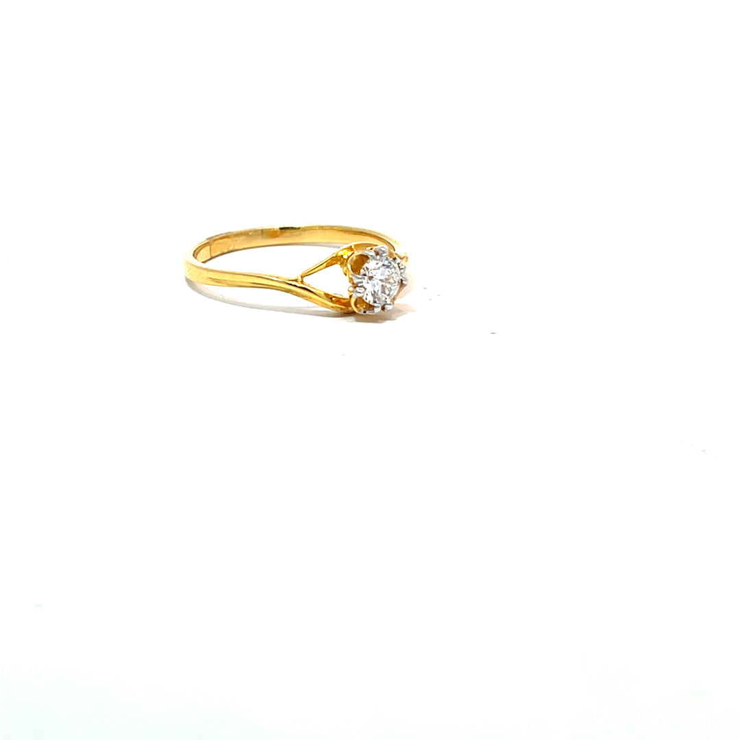 DIAMOND RING