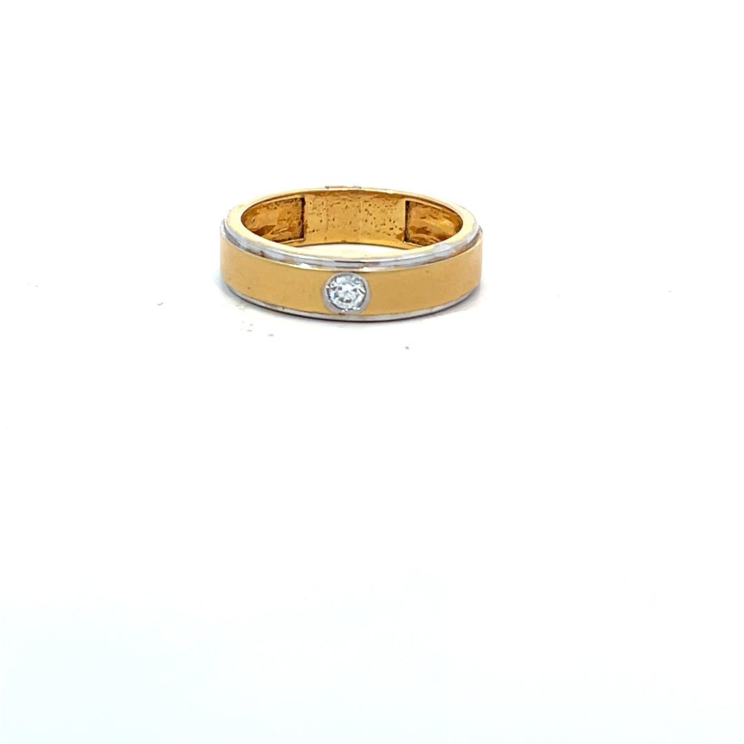 DIAMOND RING
