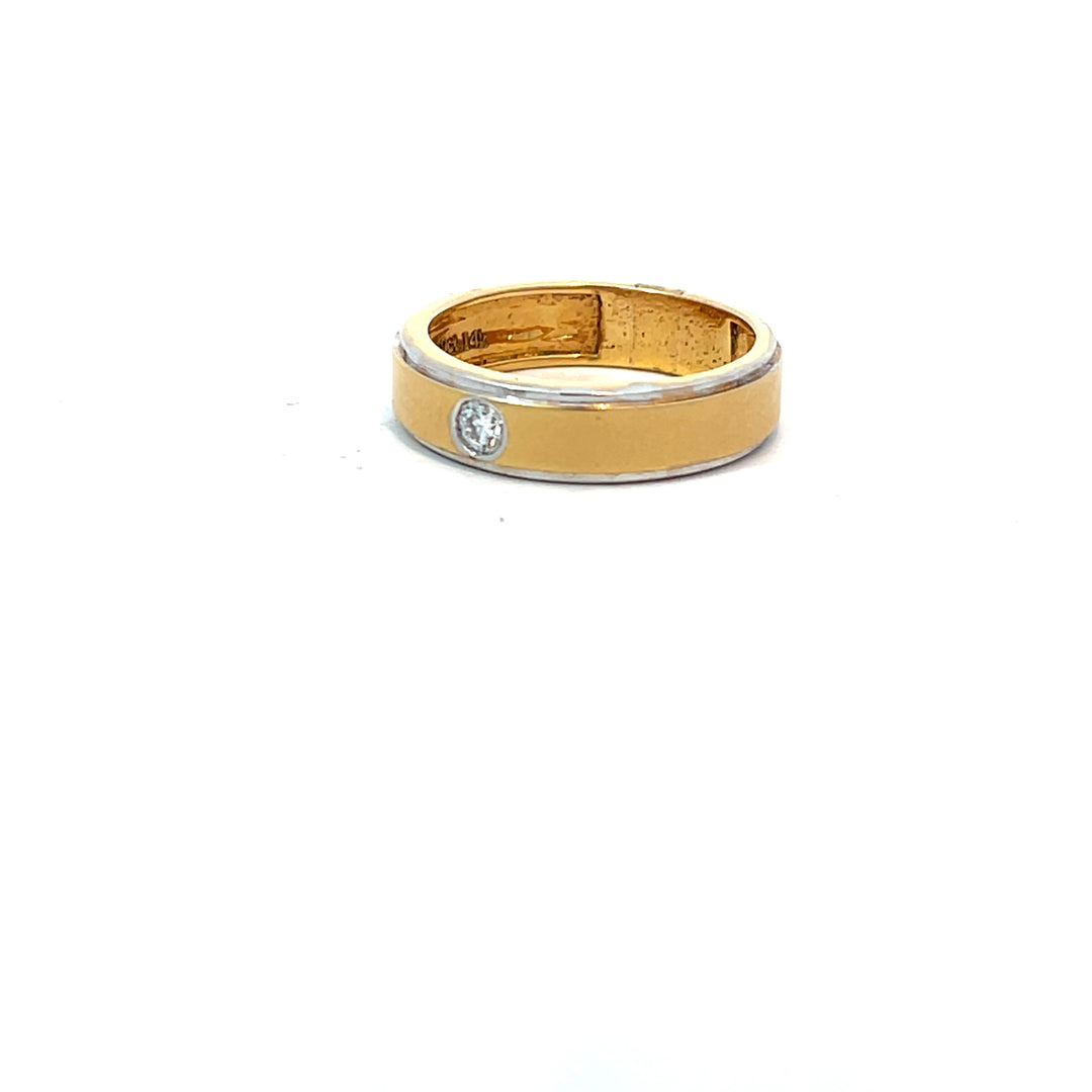 DIAMOND RING