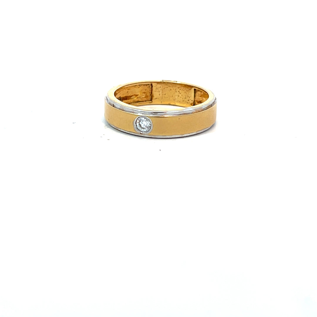DIAMOND RING