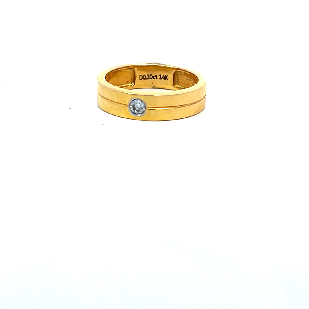 DIAMOND RING