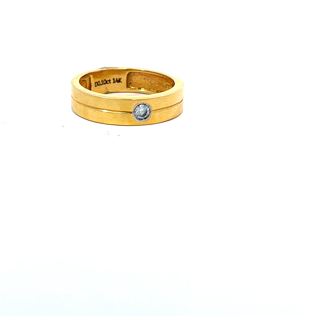DIAMOND RING