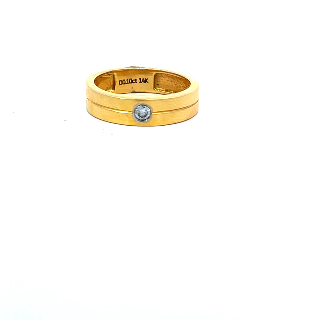 DIAMOND RING