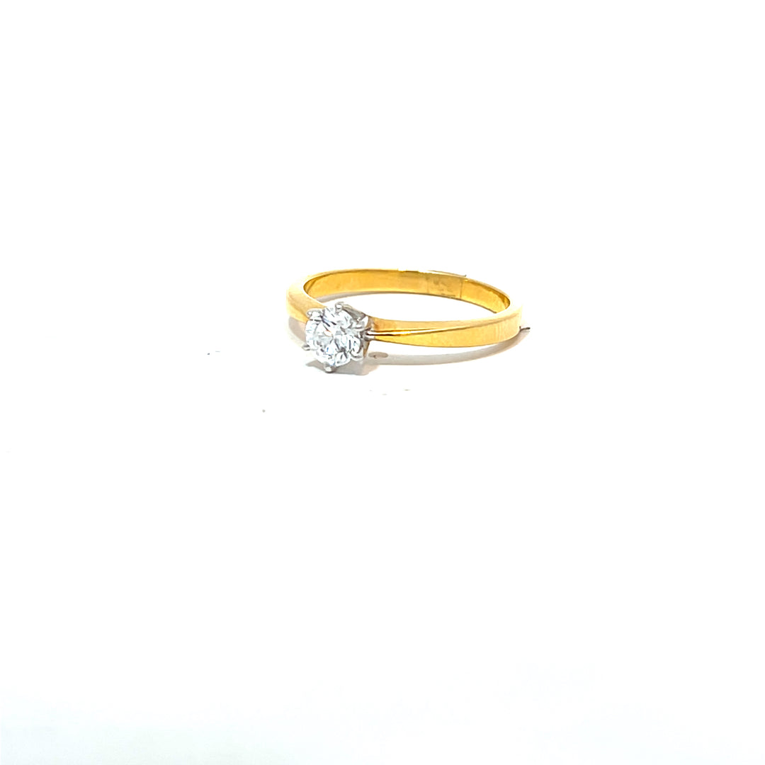 DIAMOND RING