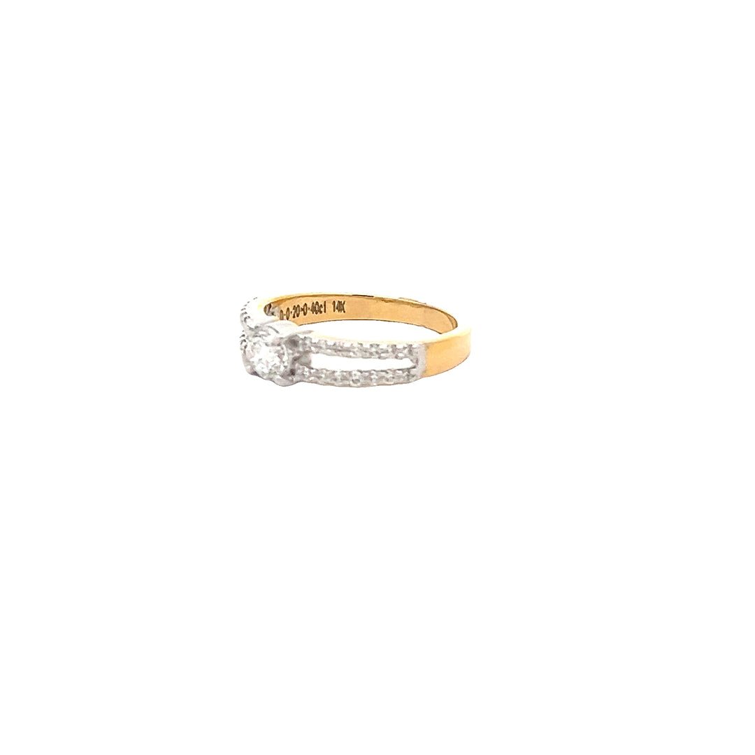DIAMOND RING