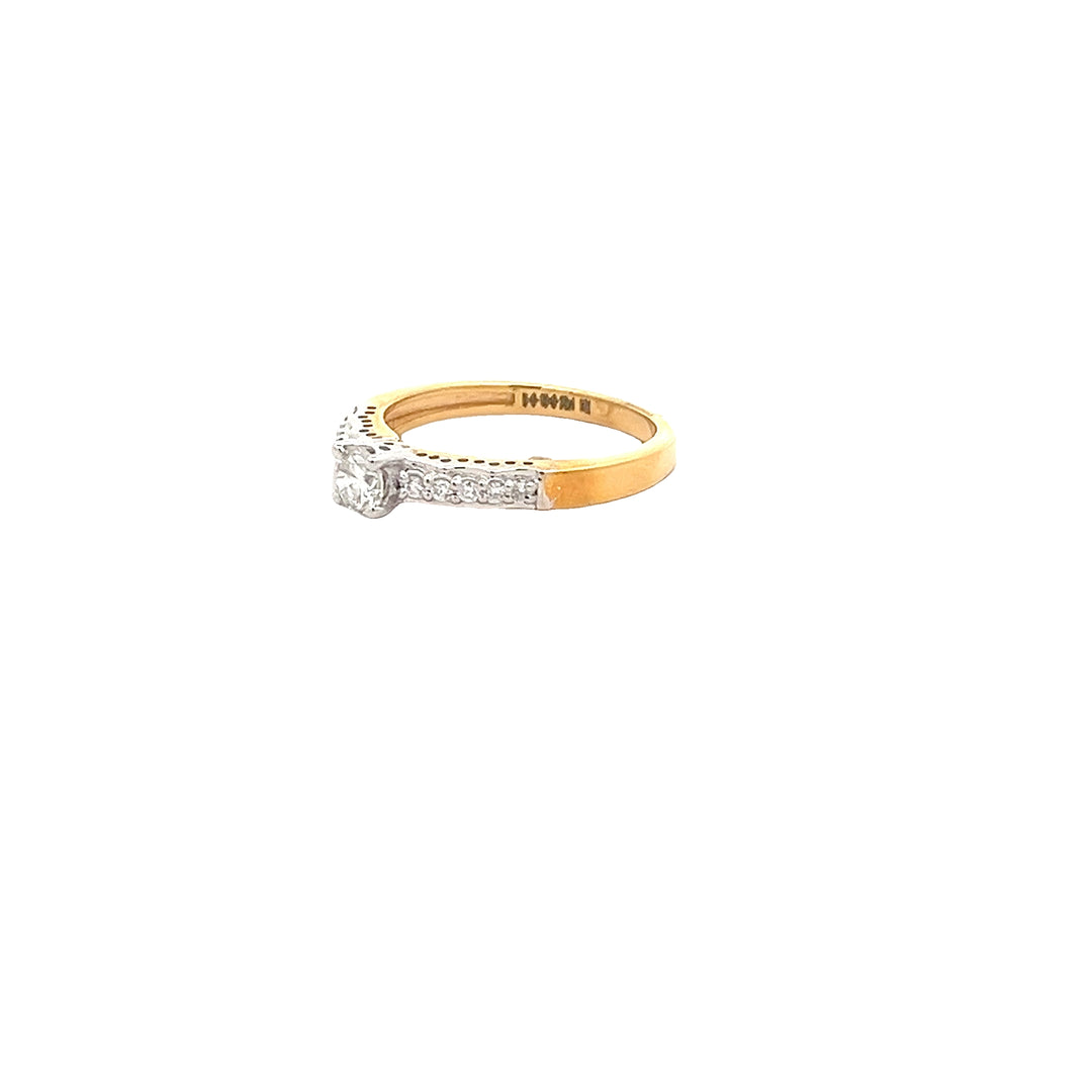 DIAMOND RING