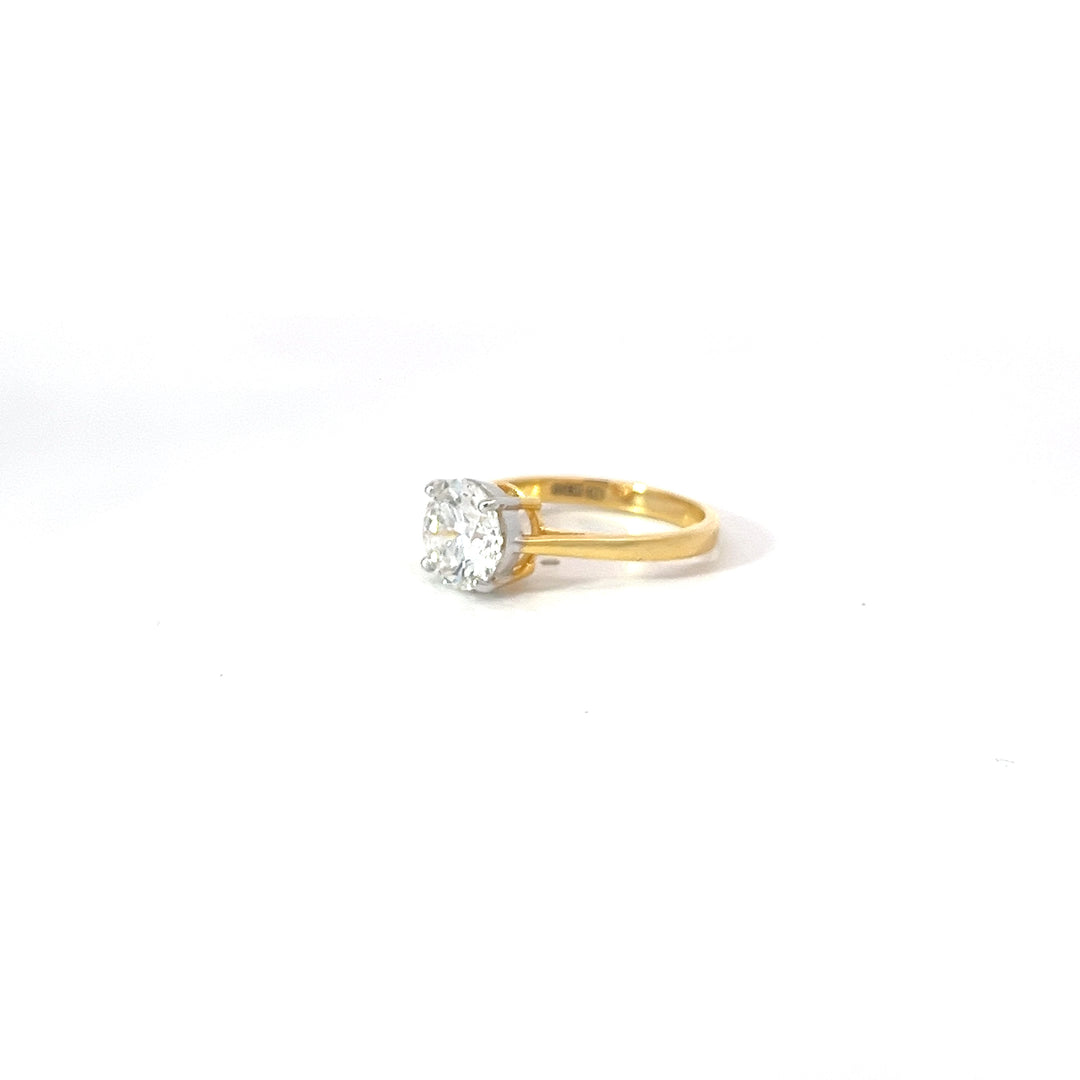 DIAMOND RING