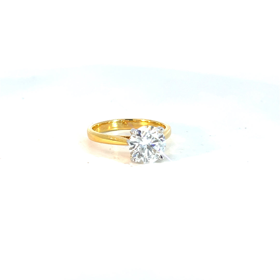DIAMOND RING