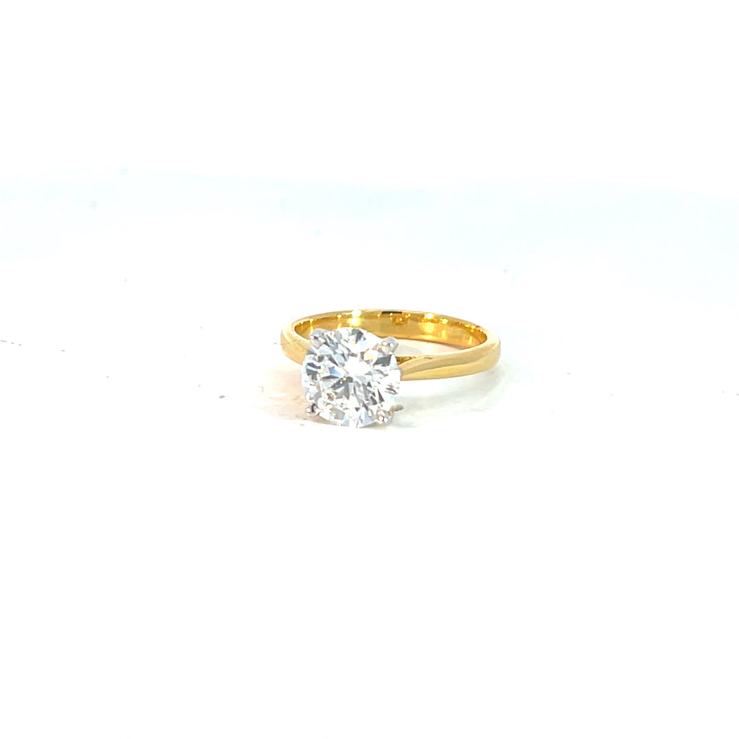 DIAMOND RING