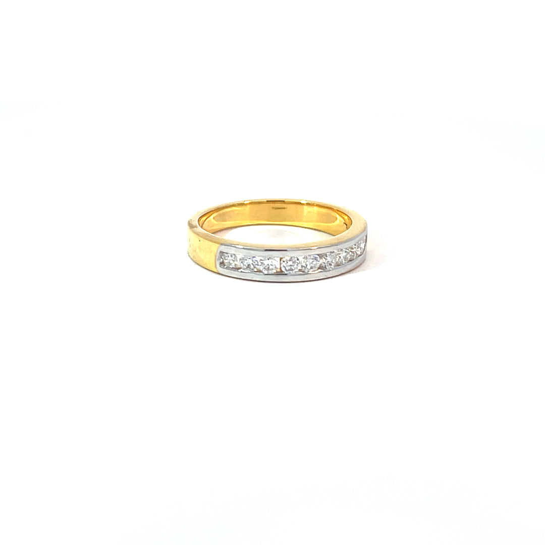 DIAMOND RING