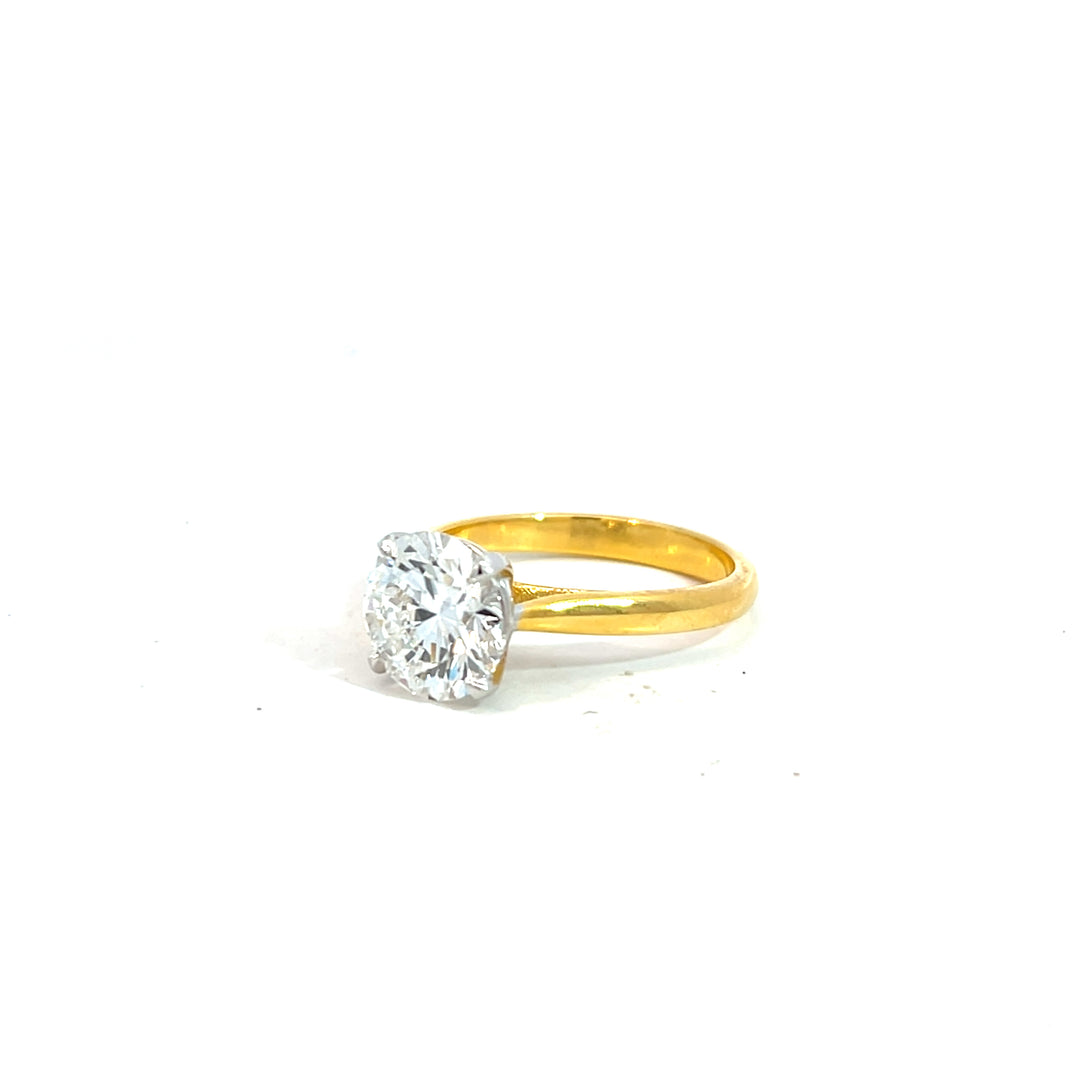 DIAMOND RING