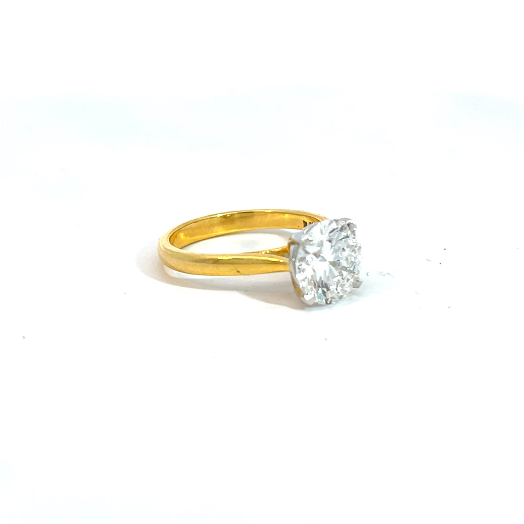 DIAMOND RING