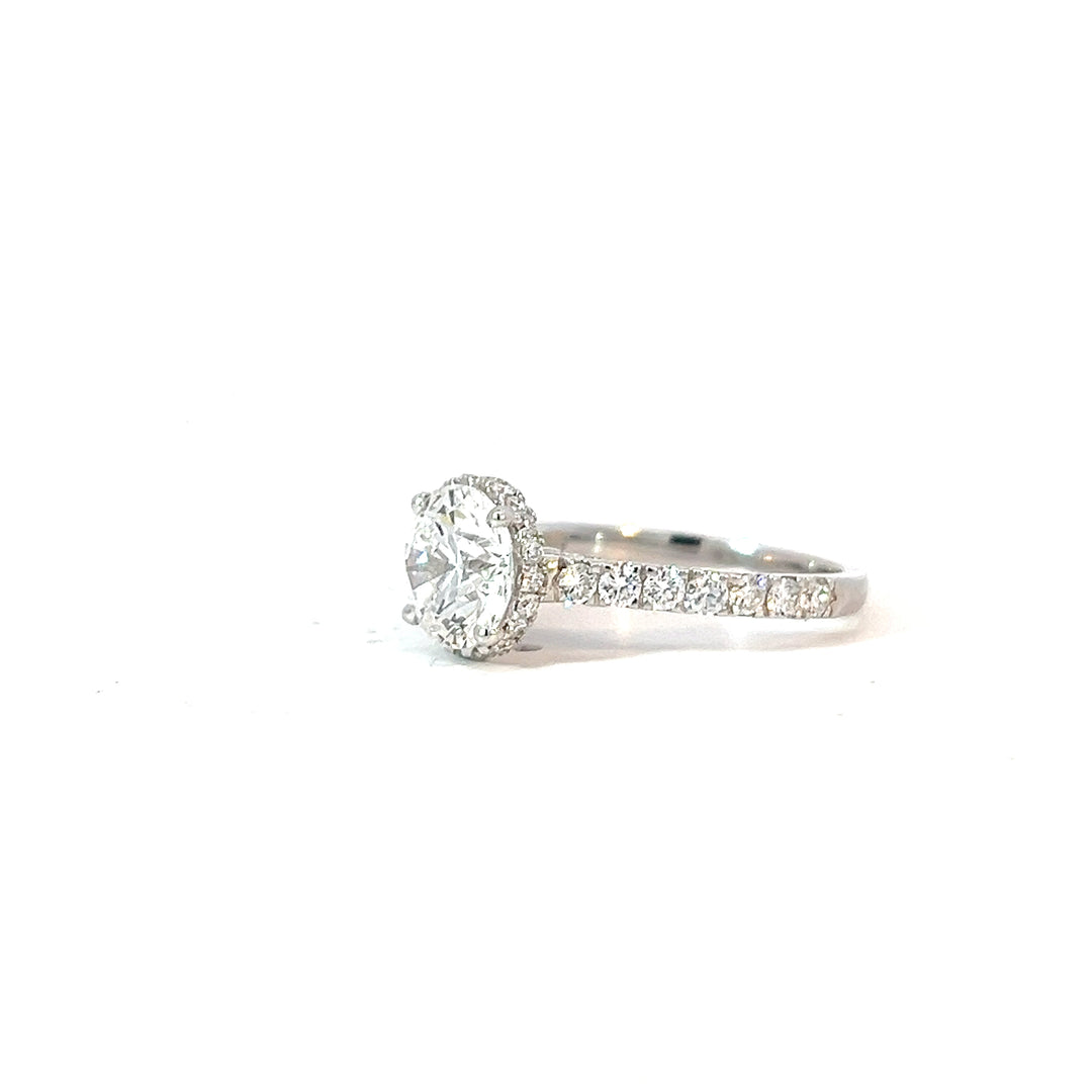 DIAMOND RING