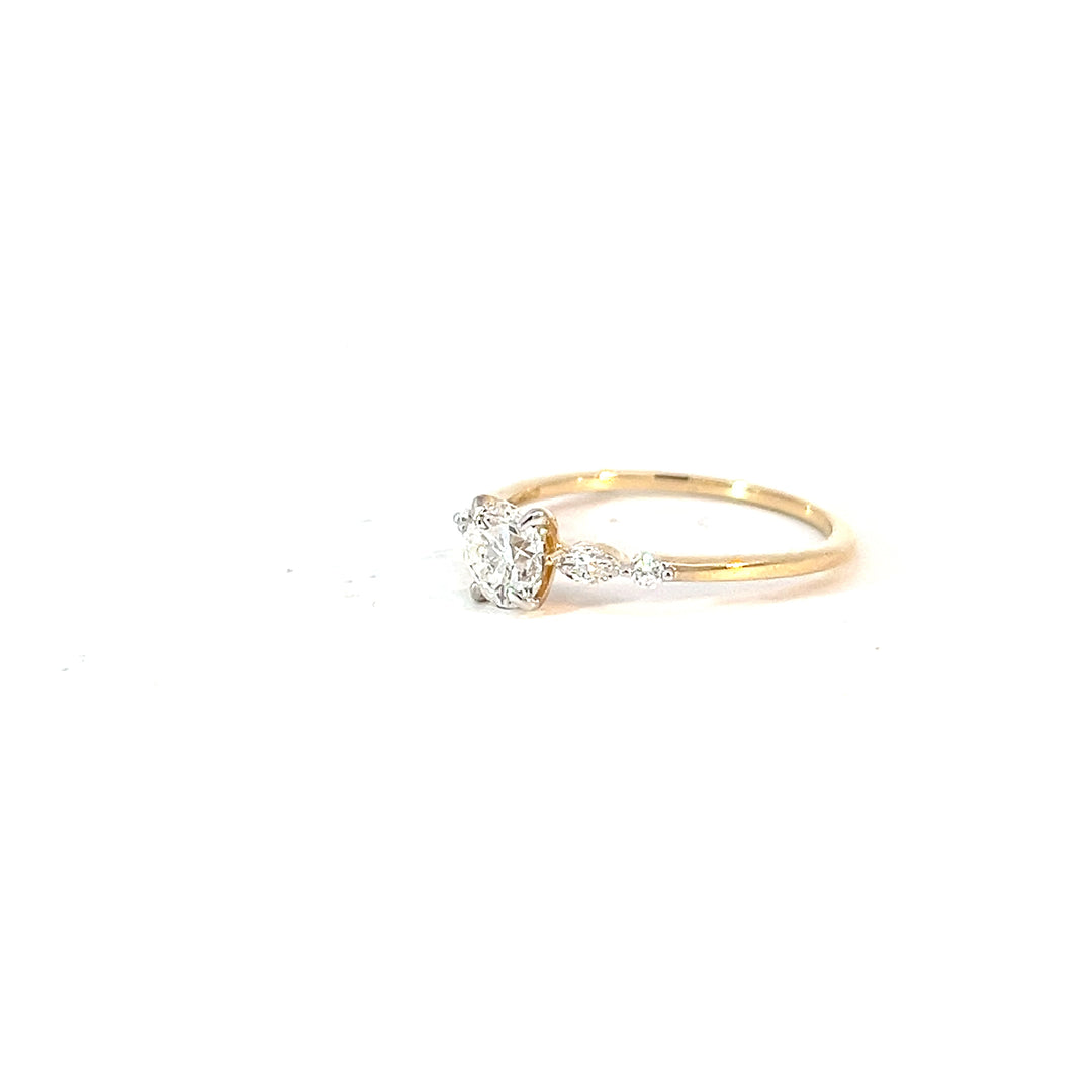 DIAMOND RING