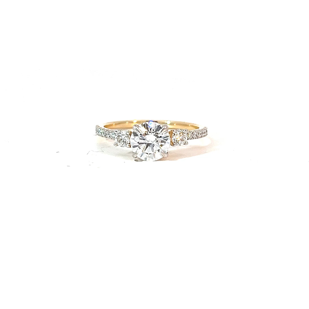 DIAMOND RING