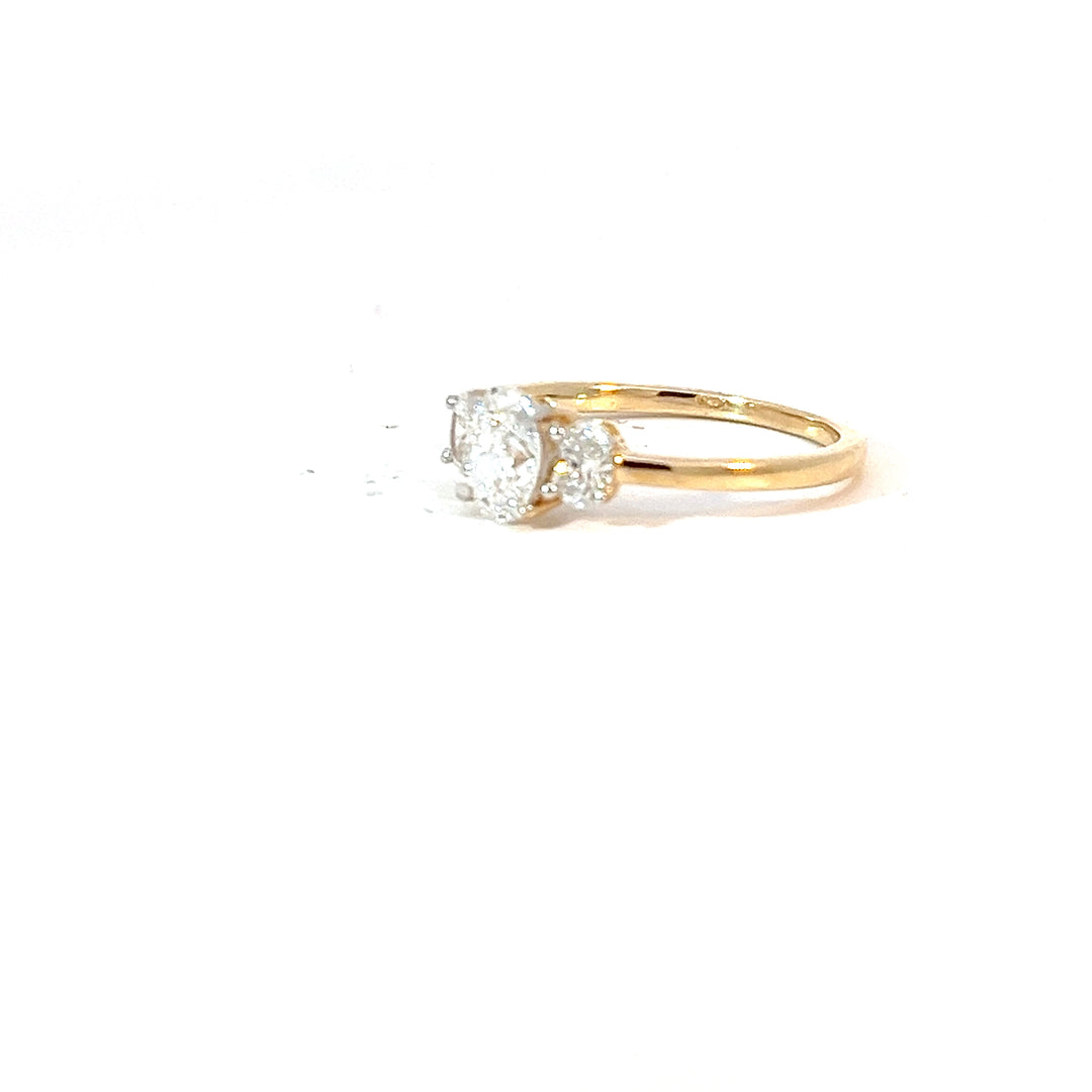 DIAMOND RING