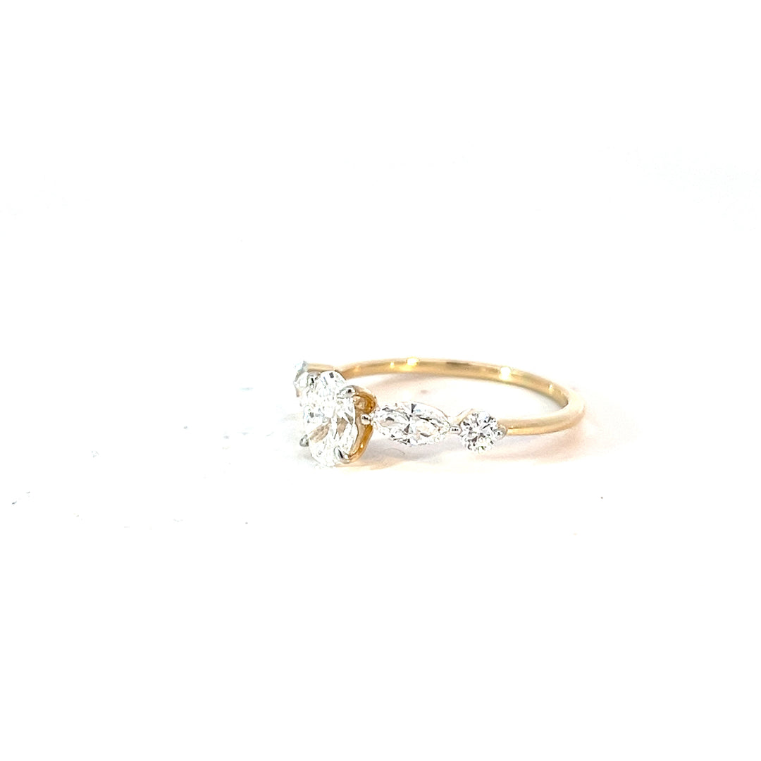 DIAMOND RING