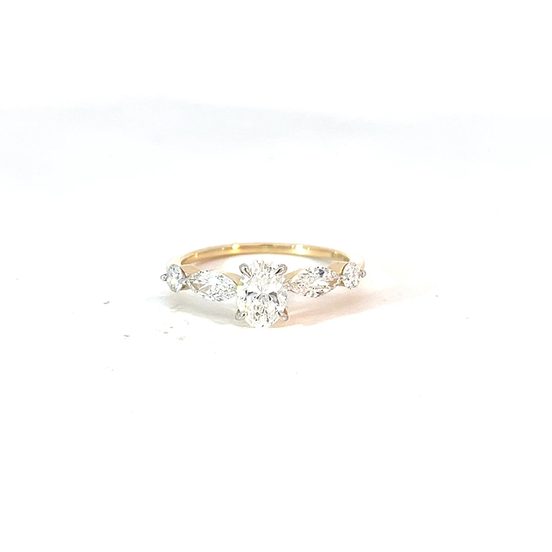 DIAMOND RING