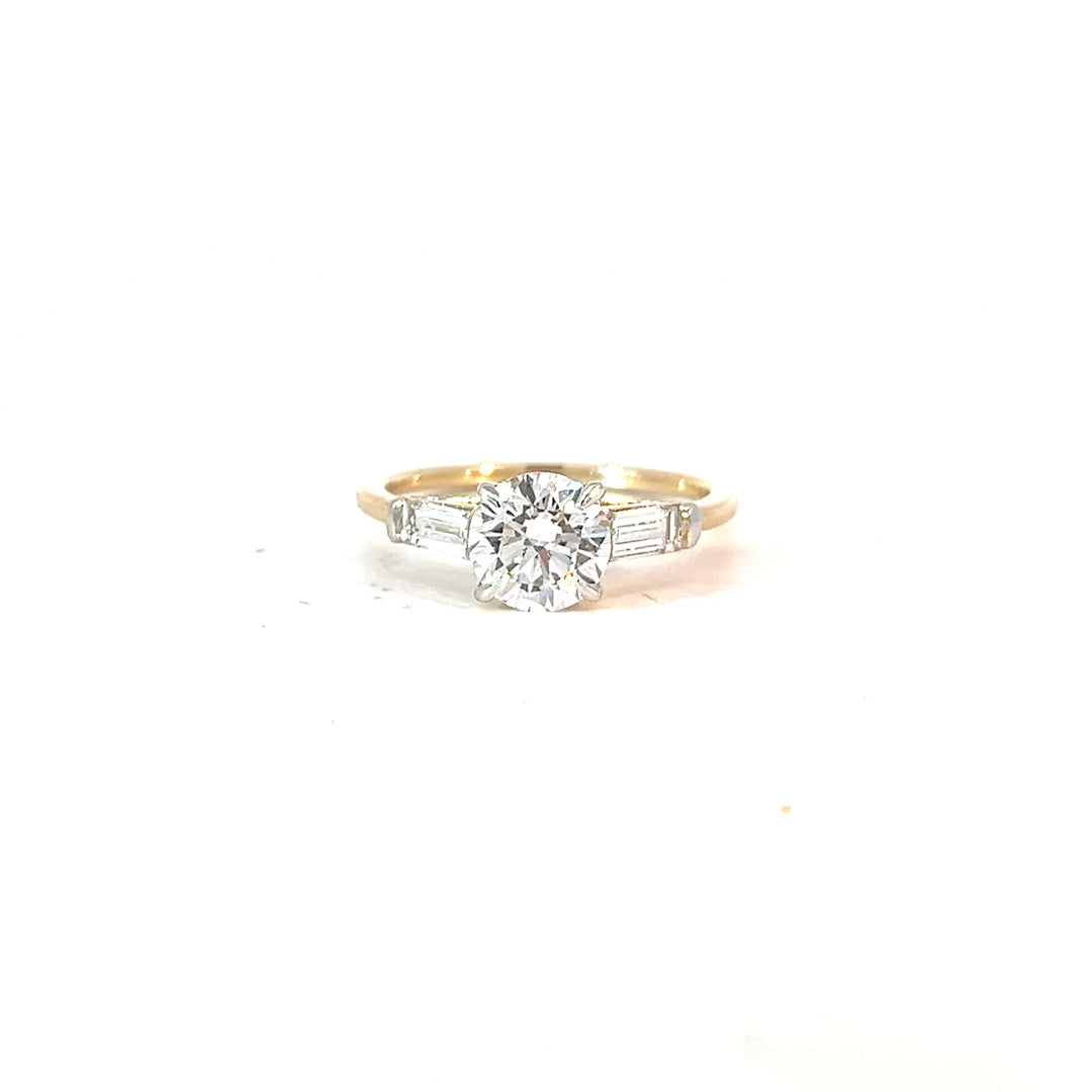 DIAMOND RING