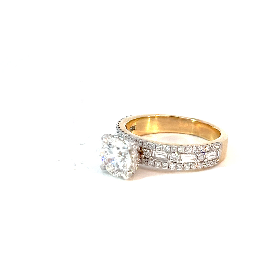 DIAMOND RING