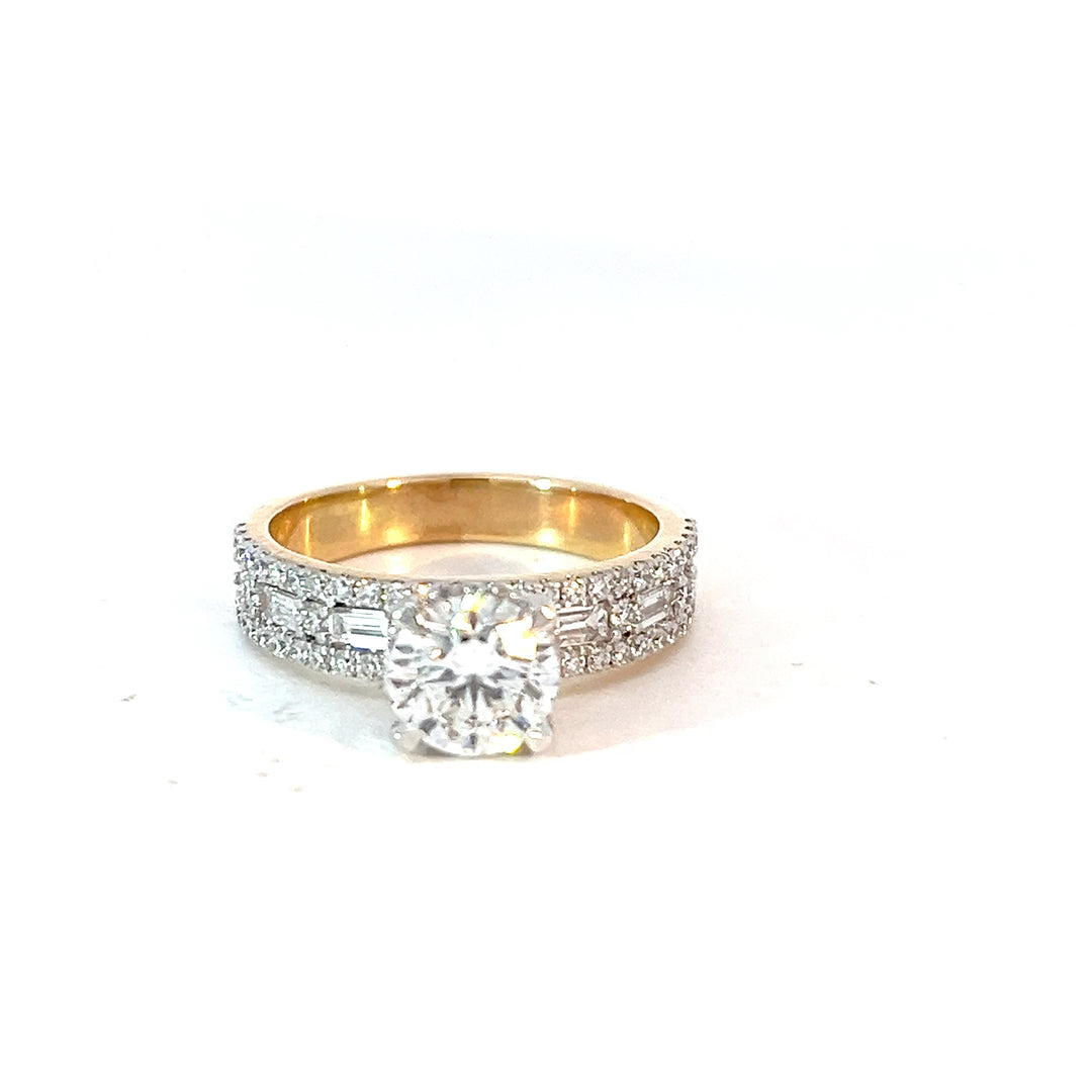 DIAMOND RING