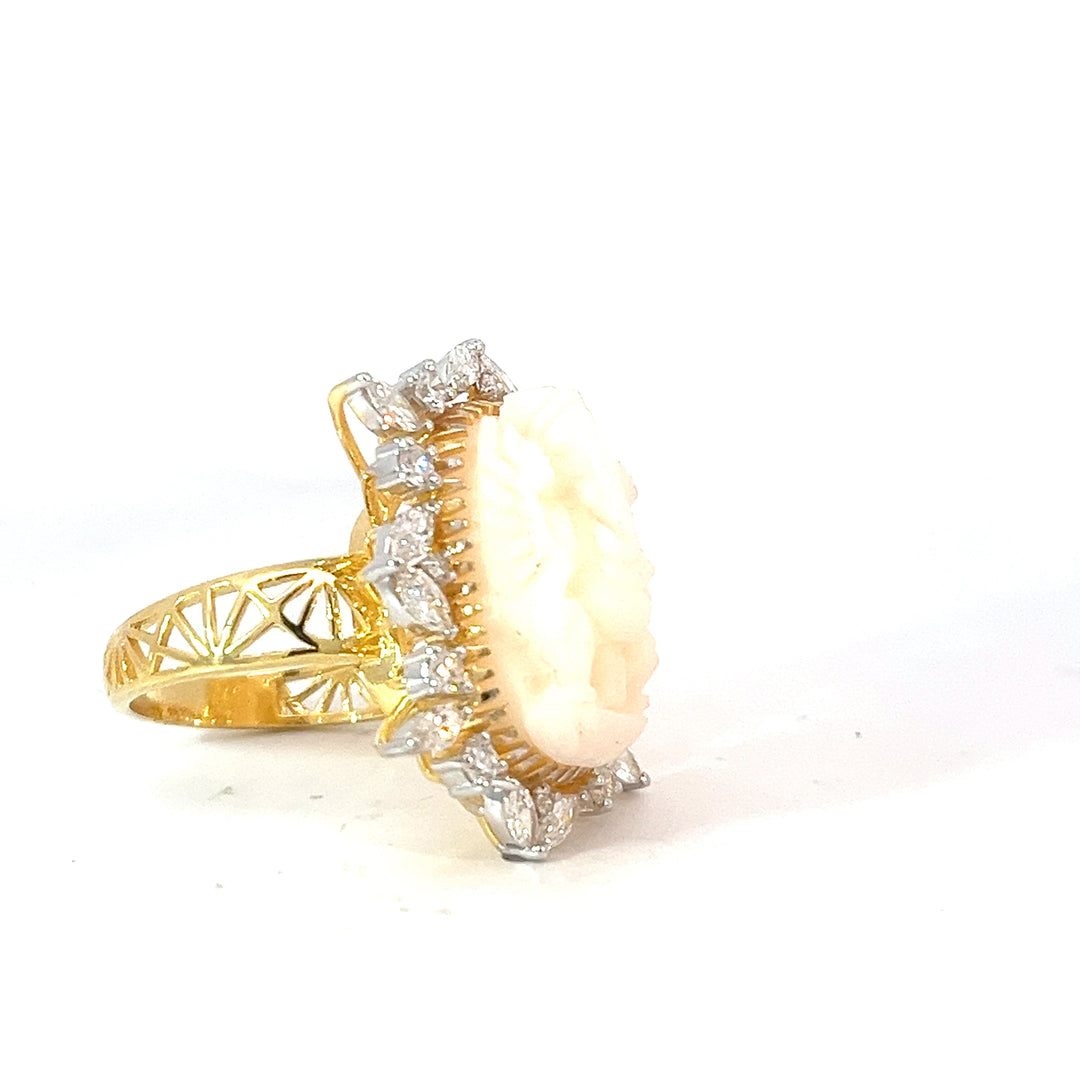 DIAMOND RING