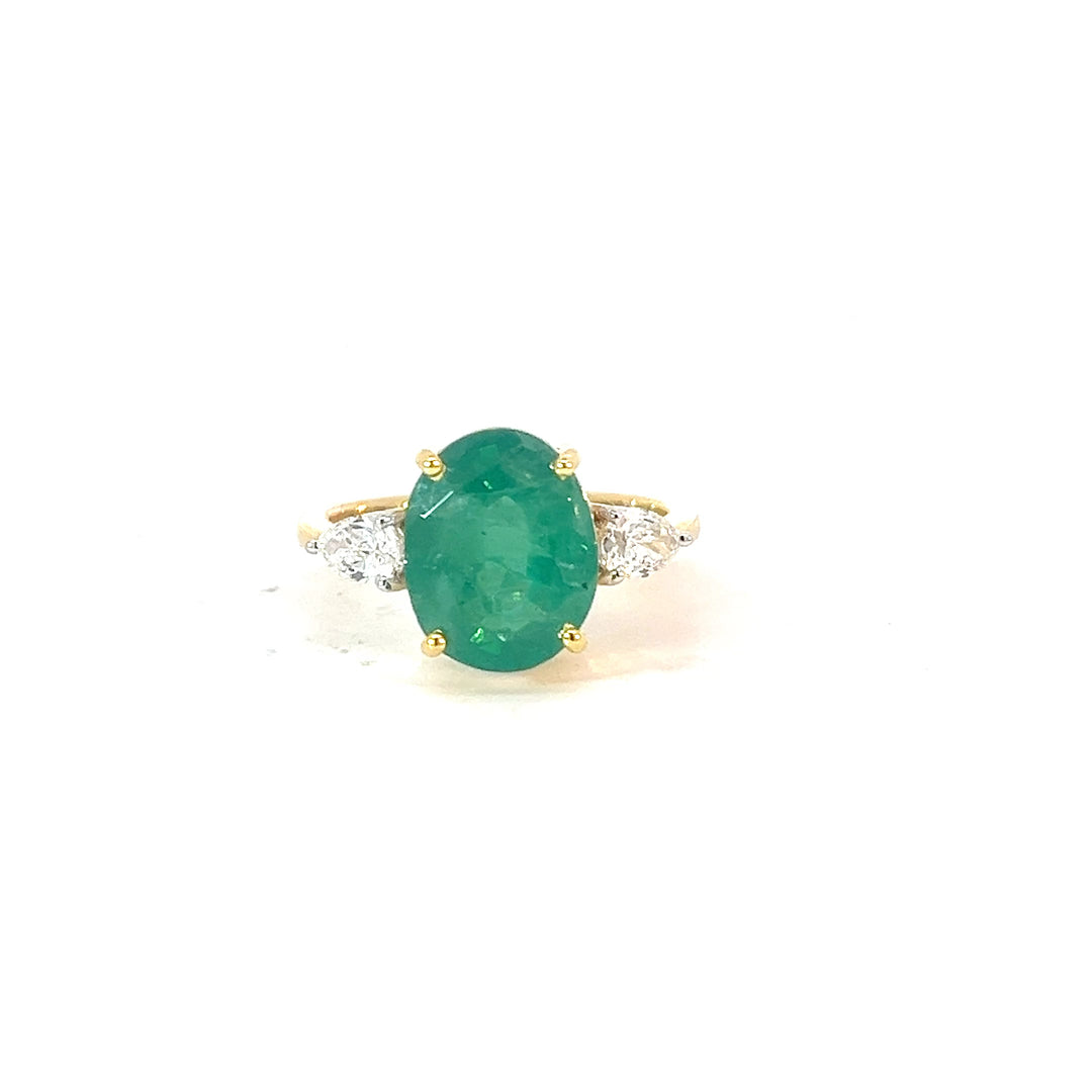 DIAMOND RING