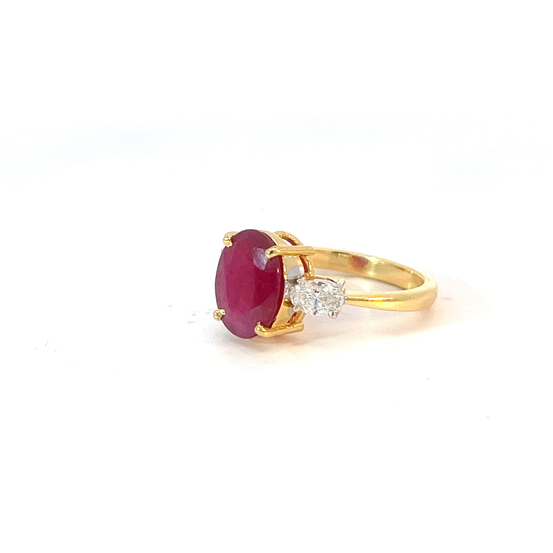 DIAMOND RING